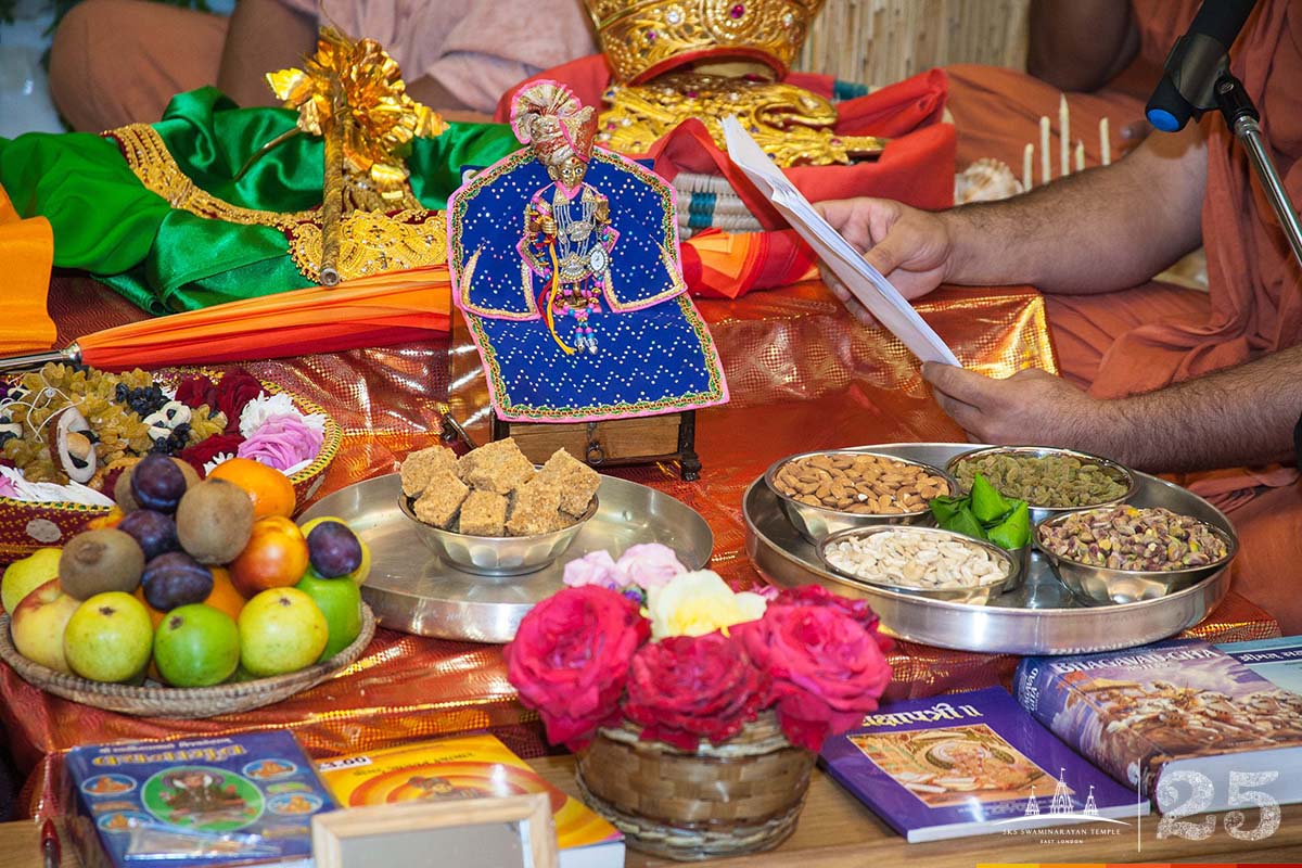 ©1987-2017 SKS Swaminarayan Temple East London